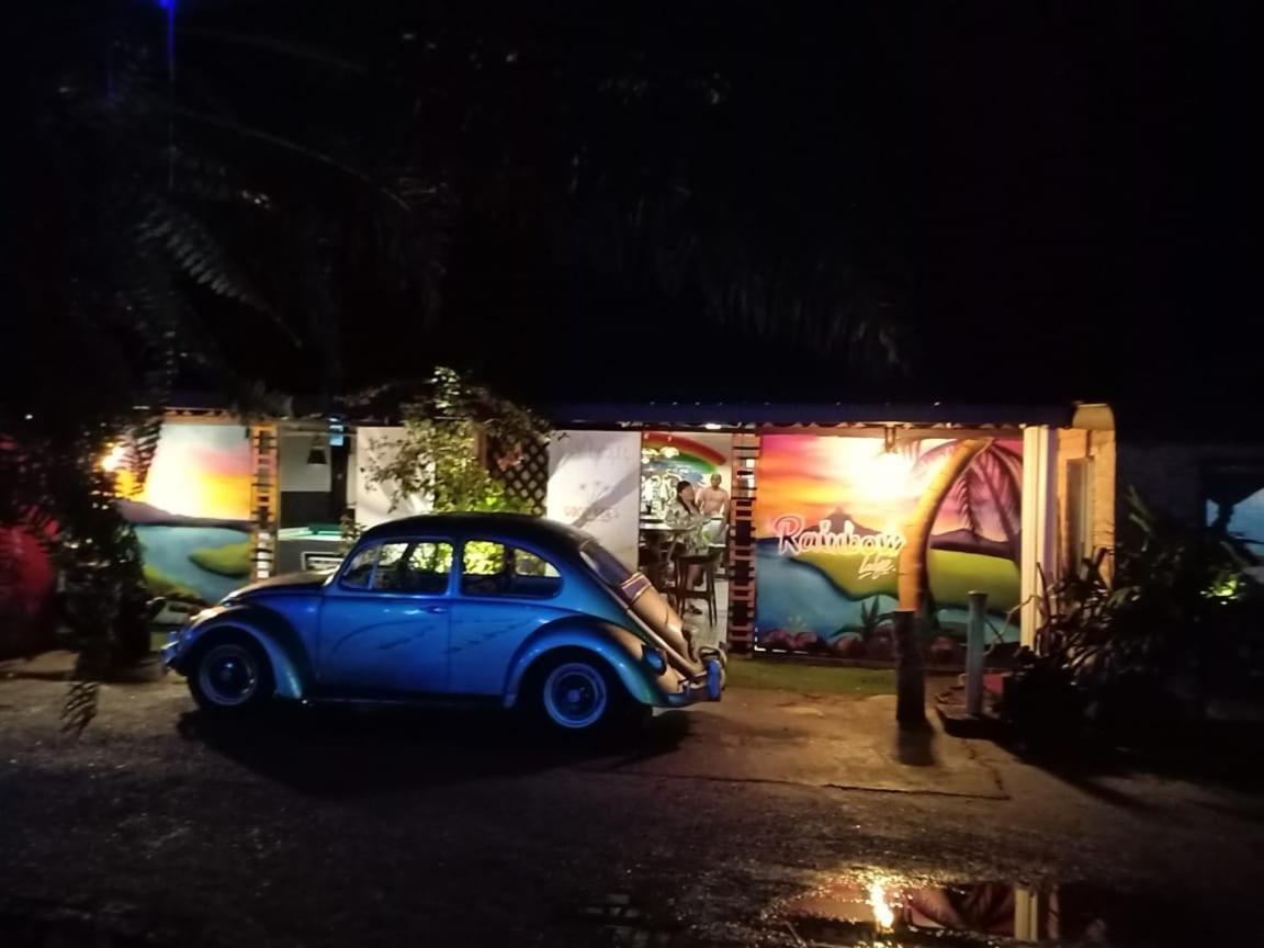 Rainbow Bed N Bfast Vandrehjem Pantai Cenang  Eksteriør billede